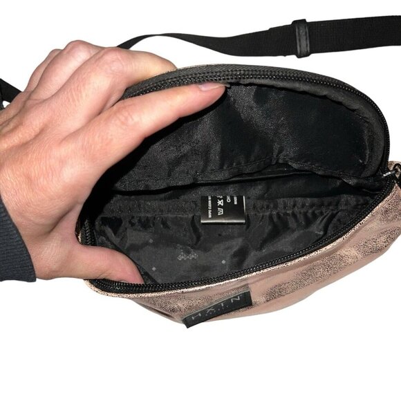 HXTN SUPPLY GOLD SHINY METALLIC BELT FANNY CROSSBODY BAG ADJUSTABLE TRAVEL SMALL - Picture 5 of 6